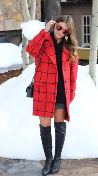 Street style tip of the day: Big red coat