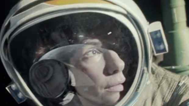 Sandra Bullock and George Clooney Are Lost in Space (VIDEO)