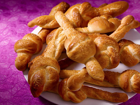 Sweet Vanilla Pretzel Ties