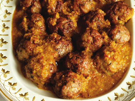 Meatballs in Almond Sauce