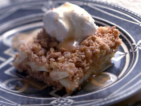 Image of Apple Crumb Squares With Apple Cider Sauce, Kitchen Daily
