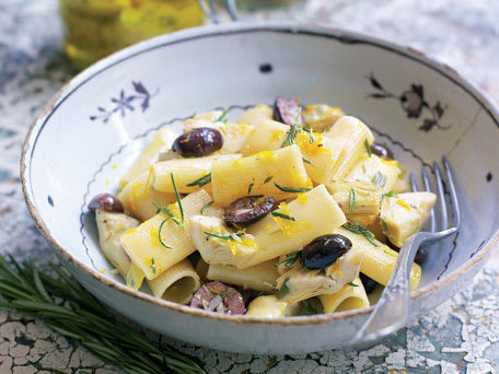 Rigatoni ai carciofi (Rigatoni with Artichokes, Garlic, and Orange Zest)