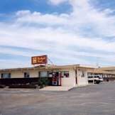 Budget Host Longhorn Motel - Byers, Colorado - 
