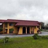 Amber Inn & Suites - Kissimmee, Florida - 