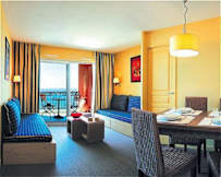 Pierre et Vacances Cannes Beach - Cannes, France - Guest Room