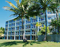 Hotel Ocean International - Mackay, Australia - Ocean International Beach Front View