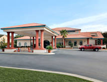 Days Inn & Suites Savannah - Savannah, Georgia - 