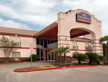 Howard Johnson Inn & Suites - San Antonio, Texas - 