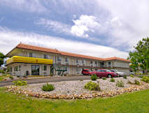 Super 8 Motel - Aurora, Colorado - 