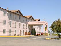 Super 8 Henderson - Henderson, Colorado - 