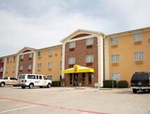 Super 8 Motel - Bedford, Texas - 