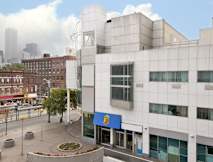 Super 8 Downtown Toronto - Toronto, Canada - 
