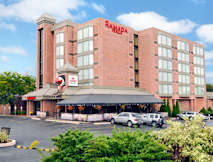 Ramada Plaza Niagara Falls - Niagara Falls ONT, Canada - 
