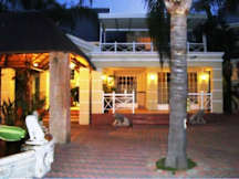 Red Bed Summerview Guest Lodge - Sandton, South Africa - 