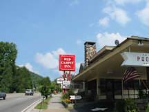 Red Carpet Inn - Gatlinburg, Tennessee - 
