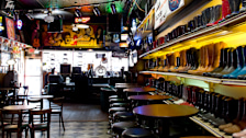 Robert's Western World