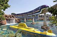 Finding Nemo Submarine Voyage
