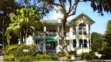 River Lily Inn