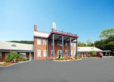 Econo Lodge & Suites - New Haven, Connecticut - 