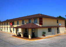 Econo Lodge - Lansing, Kansas - 