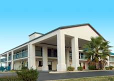 Quality Inn & Suites - Canton, Mississippi - 