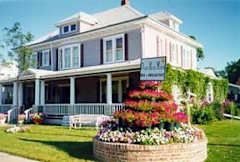 Prairie House Manor Bed & Breakfast - De Smet, South Dakota - 