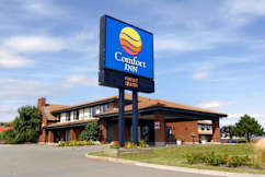 Comfort Inn Airport East - Ancienne-Lorette, Canada - Easy access and free parking