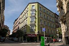 Apodaca Apartments - Madrid, Spain - 