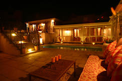 Latreuo Guest House - Bellville, South Africa - 
