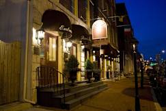 Penn's View Hotel - Philadelphia, Pennsylvania - 