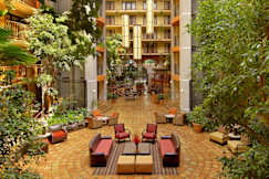 Doubletree Guest Suites Omaha - Omaha, Nebraska - 