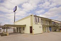 Luxury Inn - Gretna, Louisiana - 