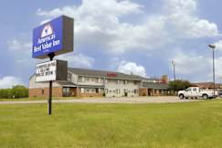 Americas Best Value Inn - Clearwater, Minnesota - Front Exterior with Sign