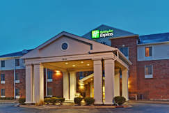 Holiday Inn Express - Algonquin, Illinois - 