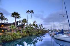 Humphrey's Half Moon Inn & Suites - San Diego, California - 