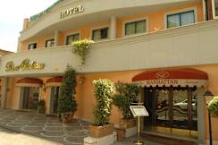 River Chateau Hotel - Rome, Italy - 