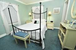 The Mango Inn Bed & Breakfast - Lake Worth, Florida - 