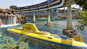 Finding Nemo Submarine Voyage