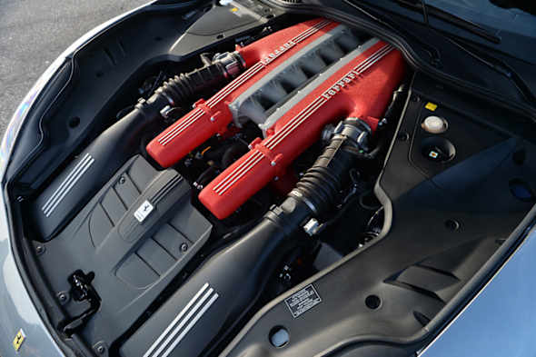 48-2014-ferrari-f12-berlinetta-review-1.jpg