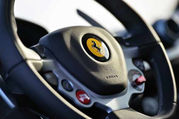 66-2014-ferrari-f12-berlinetta-review-1.jpg