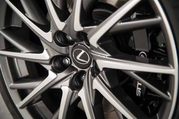lexus-rc-f-coupe-28-1.jpg