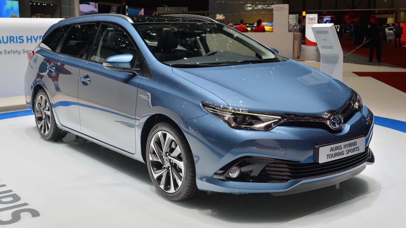 2015 Toyota Auris freshens up in Geneva, prepares for New York debut