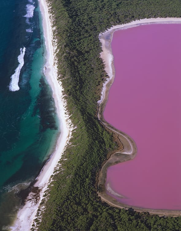 Lake Hillier.