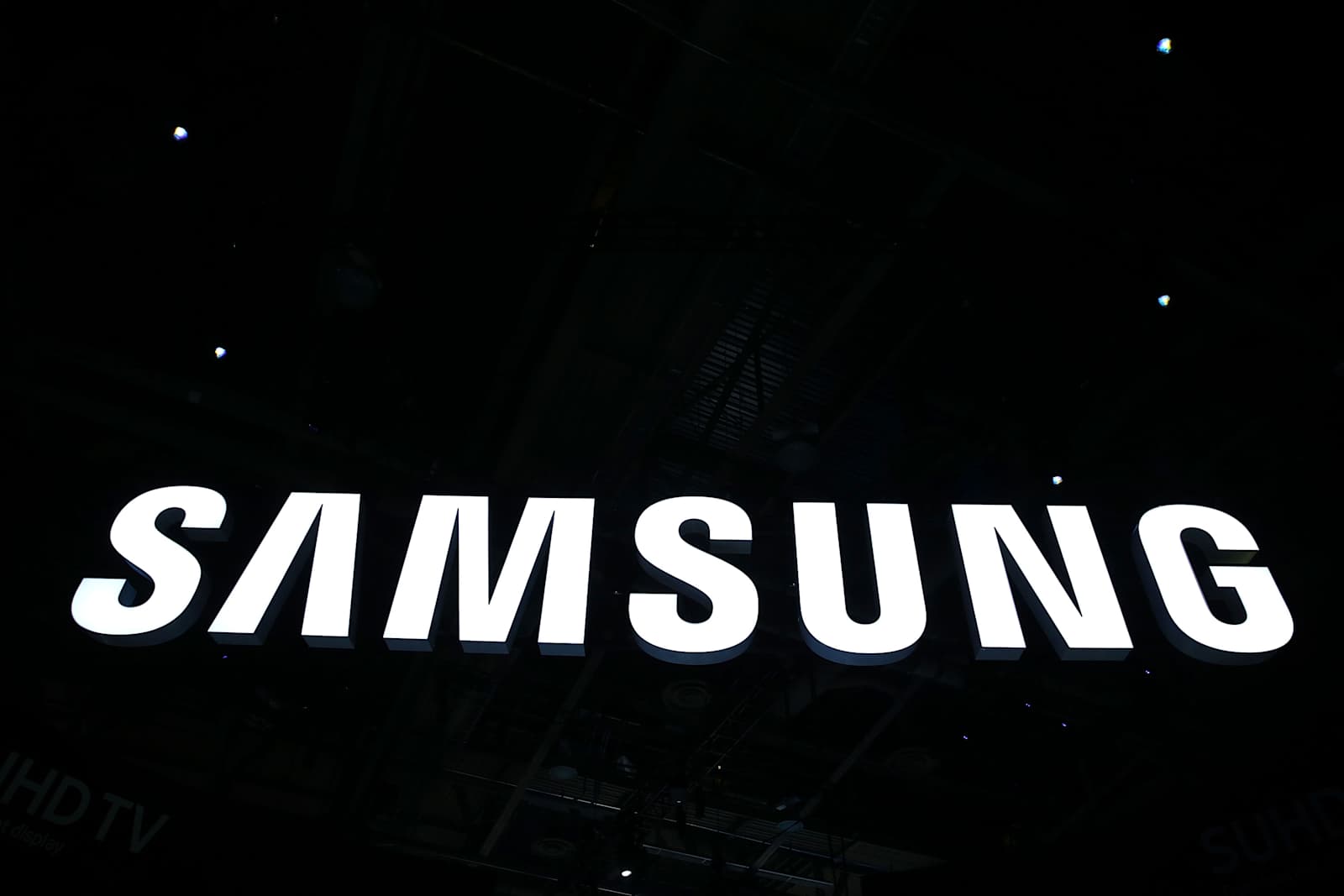 Live from Samsung's CES 2017 keynote!
