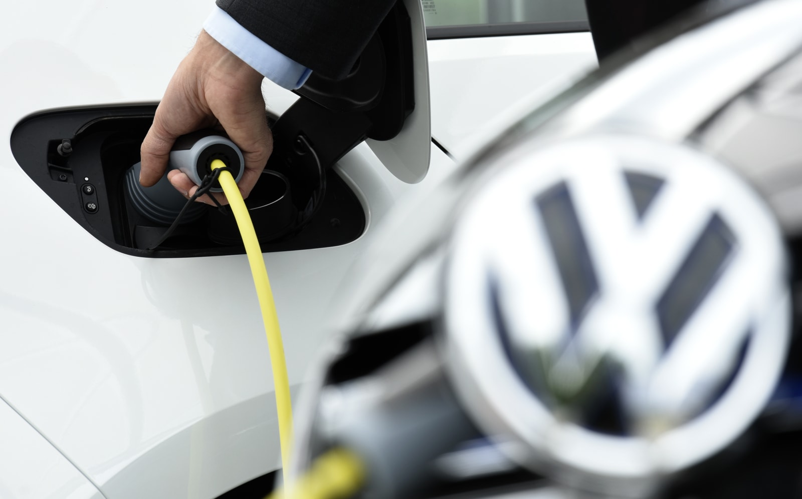 photo of VW's wants its next EV to go 300 miles on a 15-minute charge image