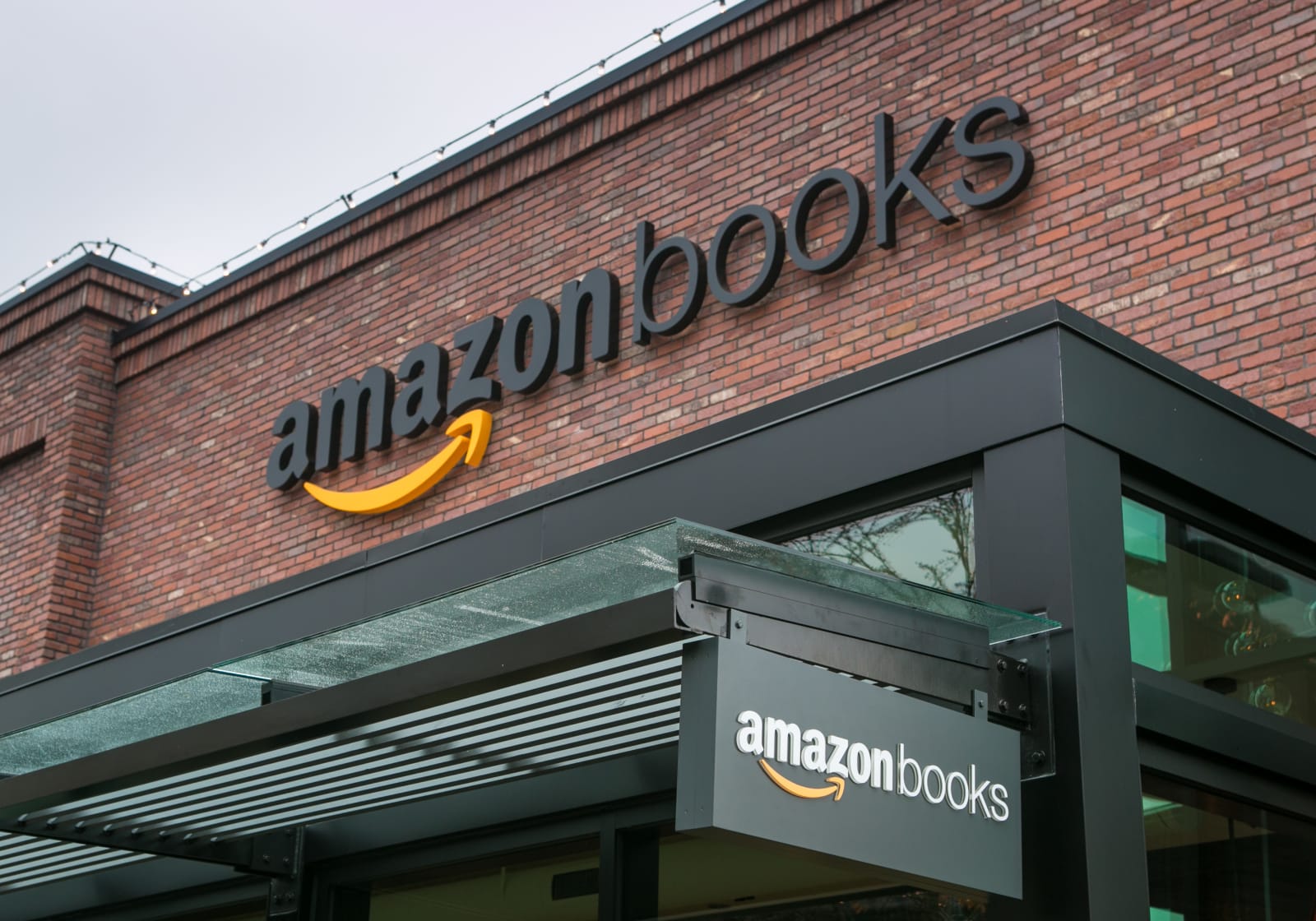 photo of Amazon to open bookstores in Chicago and Portland image