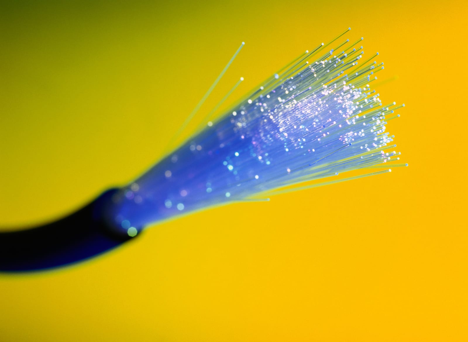 Single-molecule switch gets us closer to light-powered computers