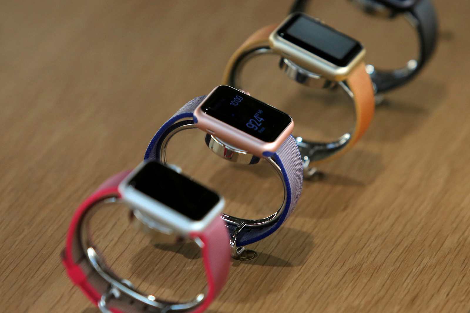 The next Apple Watch reportedly won't have cellular connectivity