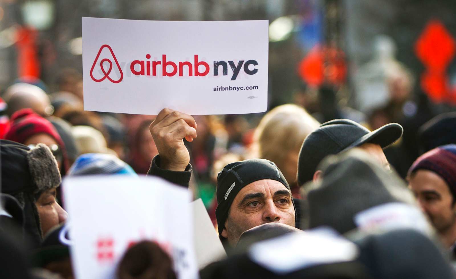 Airbnb drops its lawsuit against New York