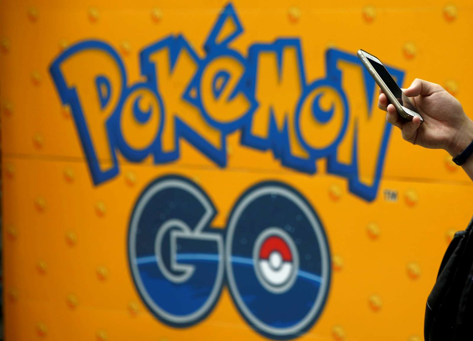 The 'Pokémon Go' buddy system is now live and dropping candy